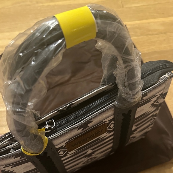 Wrangler Black and Gray Purse - Picture 4 of 9